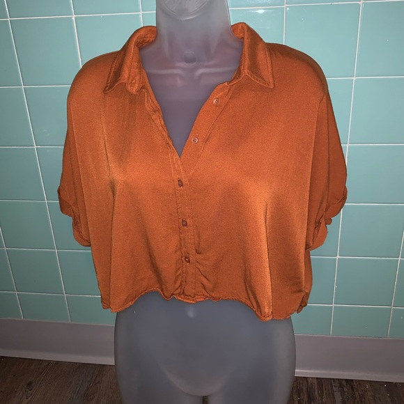 Forever 21 Tops - Orange crop top